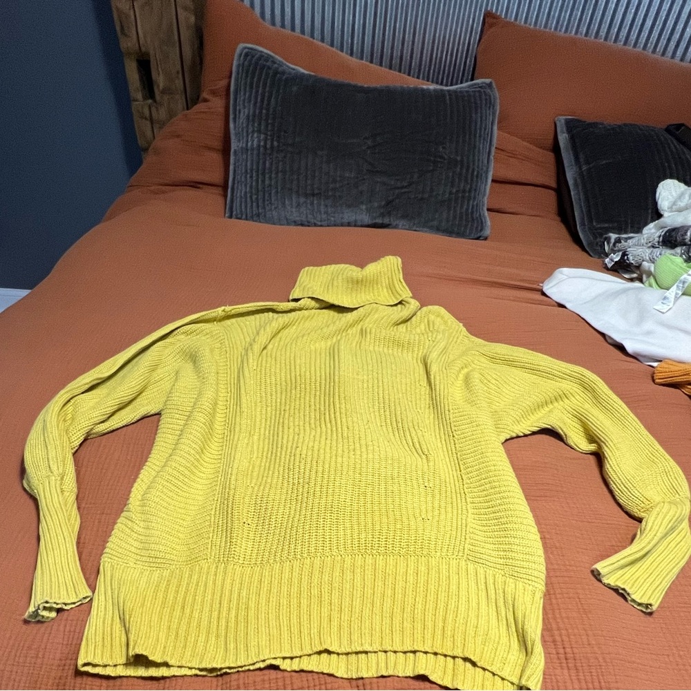 Large free people Yellow Turtleneck Sweater